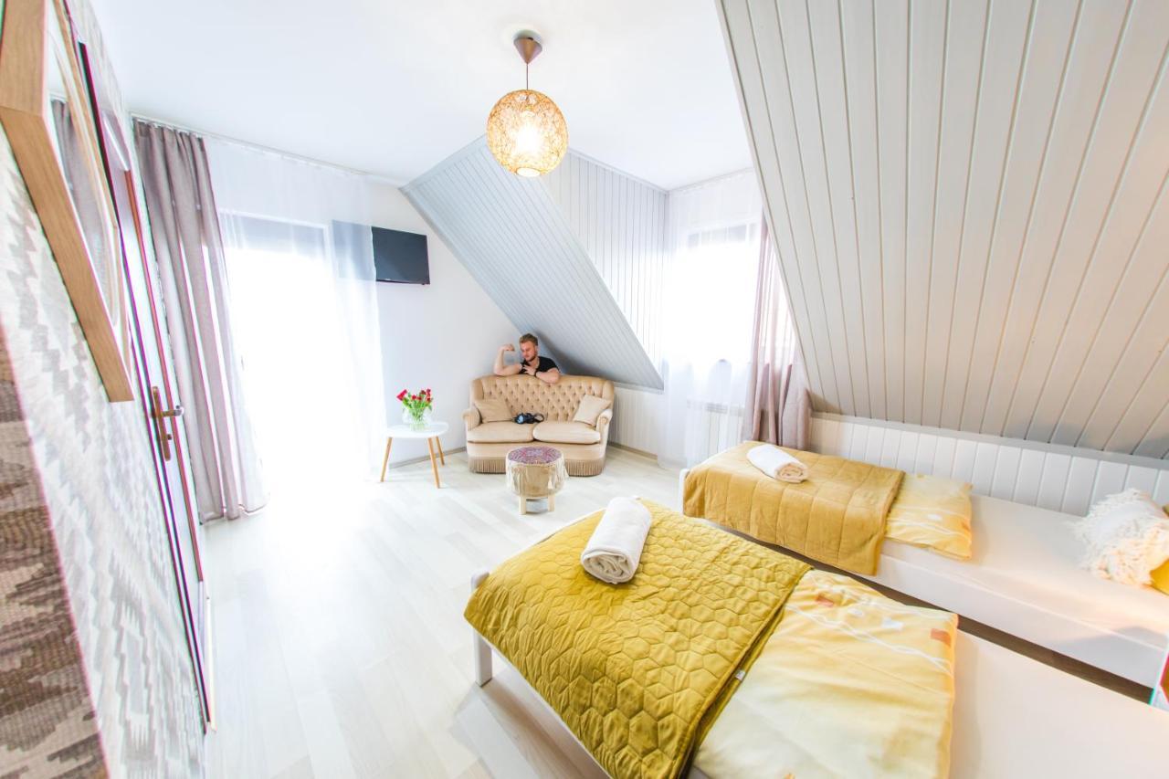 Gosciniec Pod Lipa Apartment Mikolajki  Exterior photo